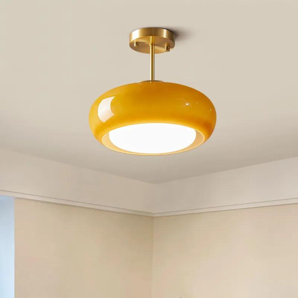 Skandynawska Minimalistyczna Lampa Wisząca z Mosiądzu i Szkła - Modern Hanging Light Fixture for Elegant Spaces